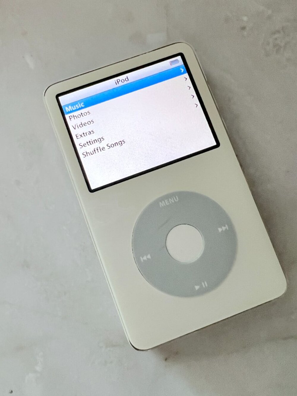 Apple iPod classic 5th Generation White (60GB) Original Owner